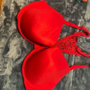 Victoria Secret Body by Victoria